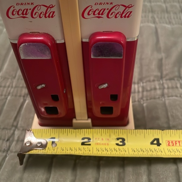 Vintage Collectibles 1993 Coca Cola Salt & Pepper Shaker Set Gas Pump w/Holder - Picture 12 of 13
